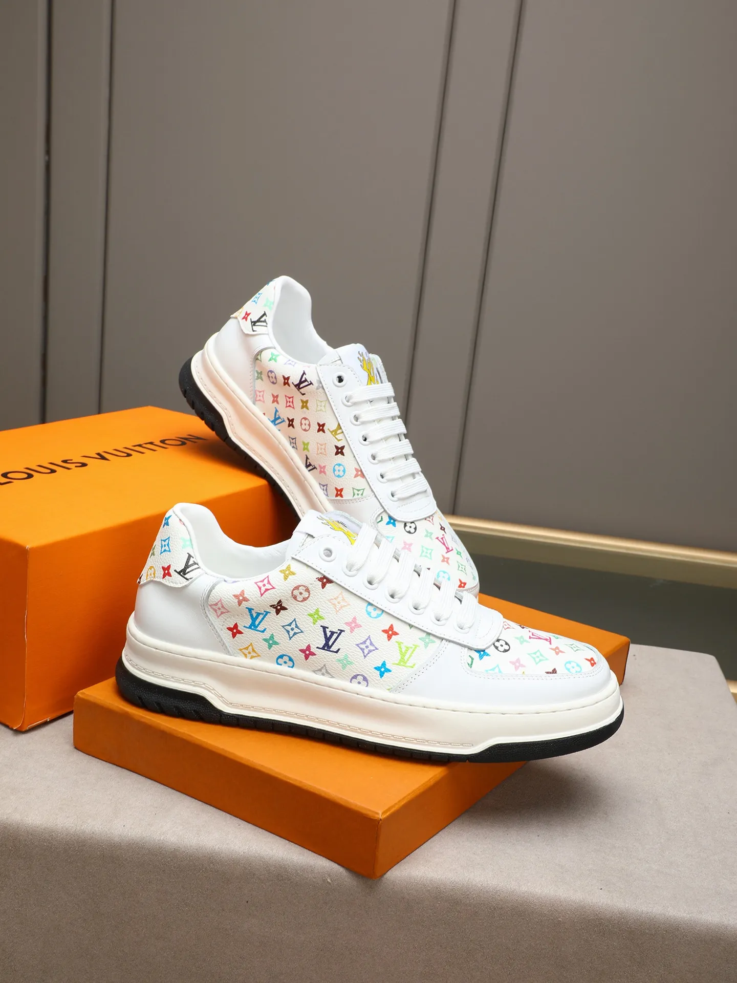 Mainly recommended model 👍👍👍P400 LOUIS VUITTON [Luden Yiwei] - LV upper imported first-layer cowhide combined with LV classic materials 🇩🇪 imported leather lining ➕ non-slip and wear-resistant outsole. Every man's identity is reflected in his elegant and stable upper shoes🚶🏻🚶🏻📯 No matter the wind or rain, the shoe last remains unchanged and can stand the test of time🔍️. ——Code number: 38-44 (45 can be customized)